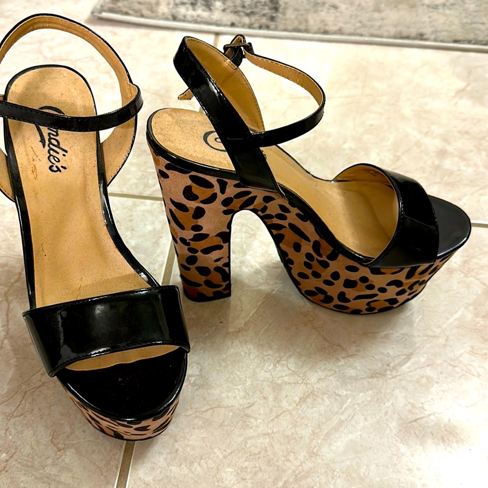 High heel sandals